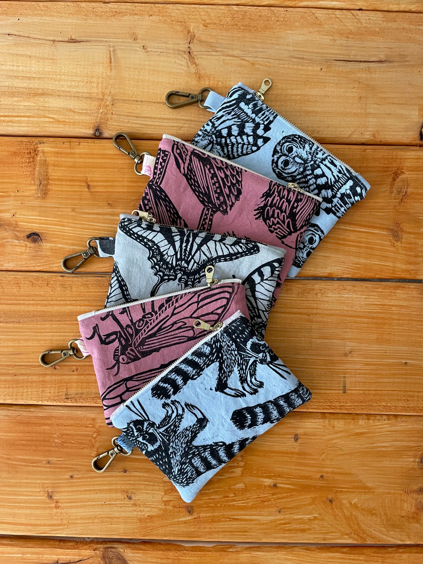 Small Zipper Pouch with Wren