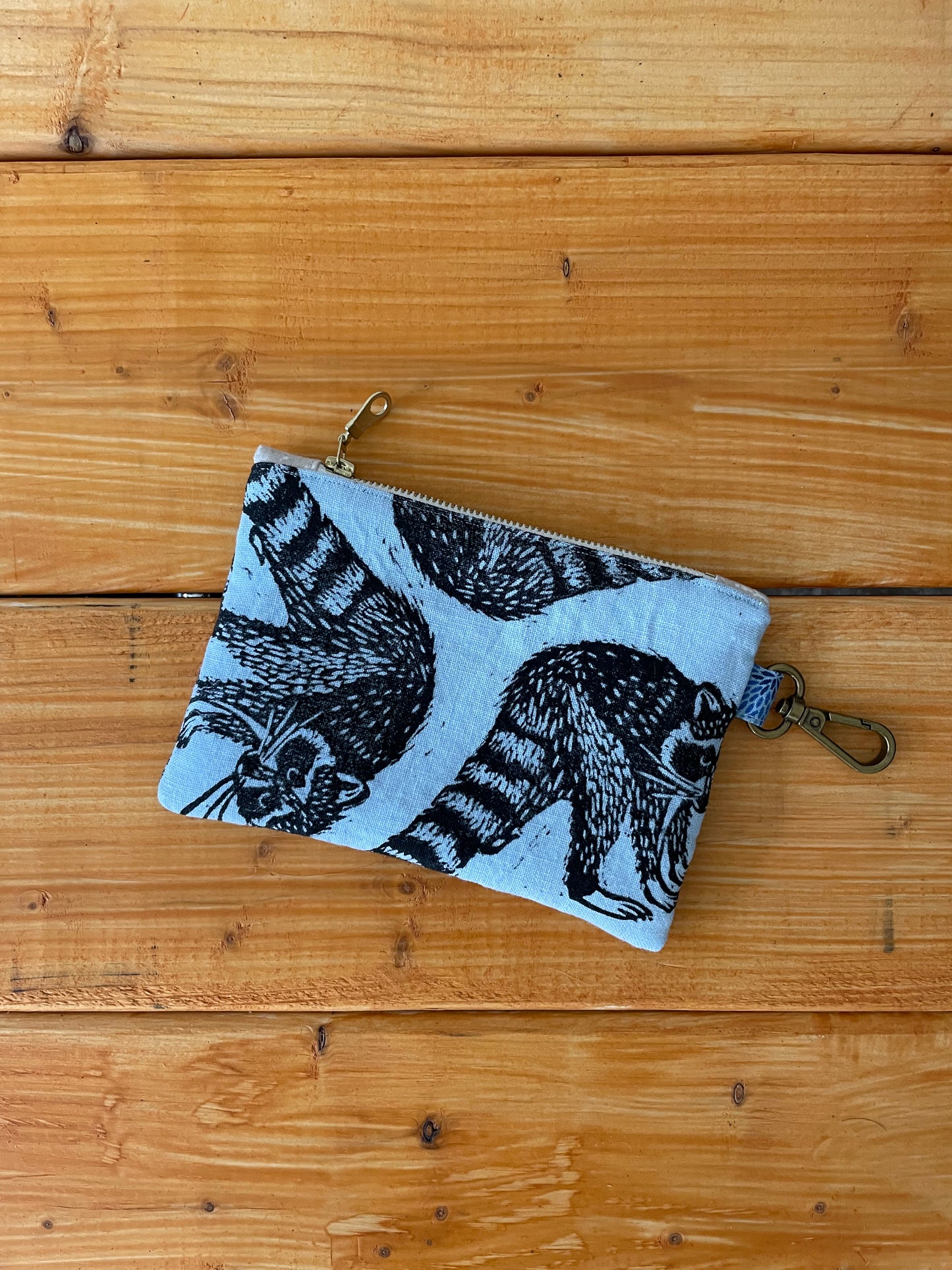 Small Zipper Pouch with Raccoon