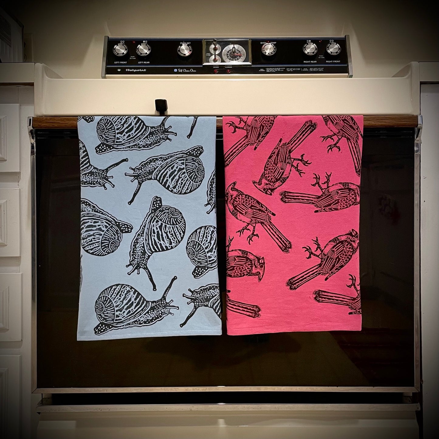 Cotton Tea Towel: Cardinal on Fuchsia