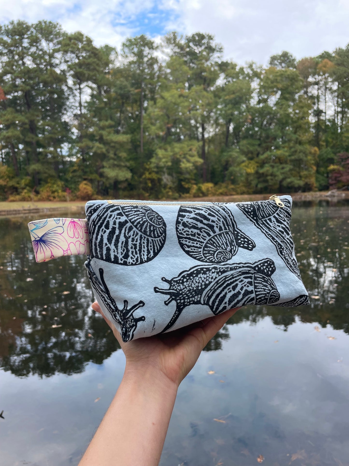 Large Folded Zipper Pouch with Snail