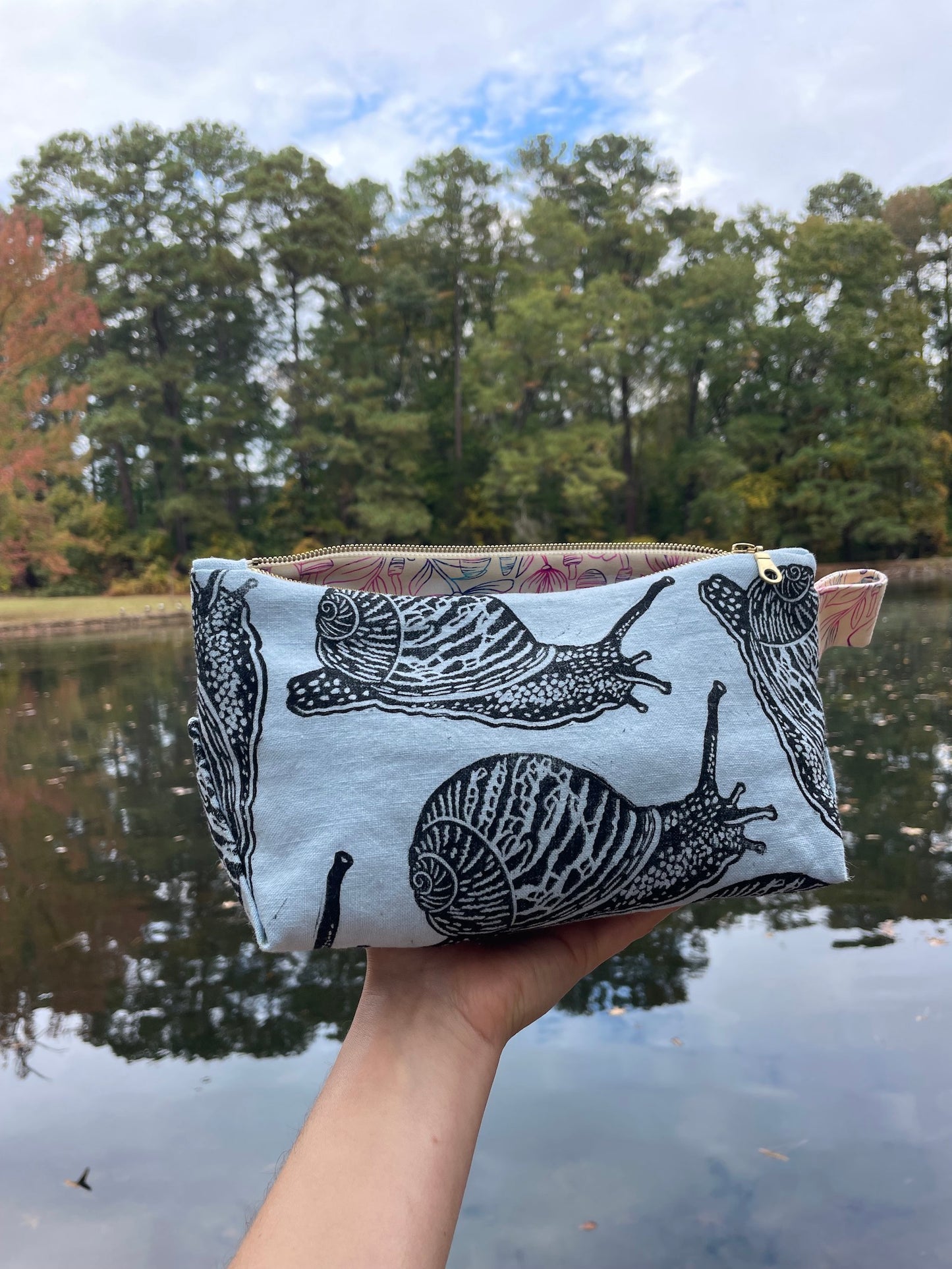 Large Folded Zipper Pouch with Snail