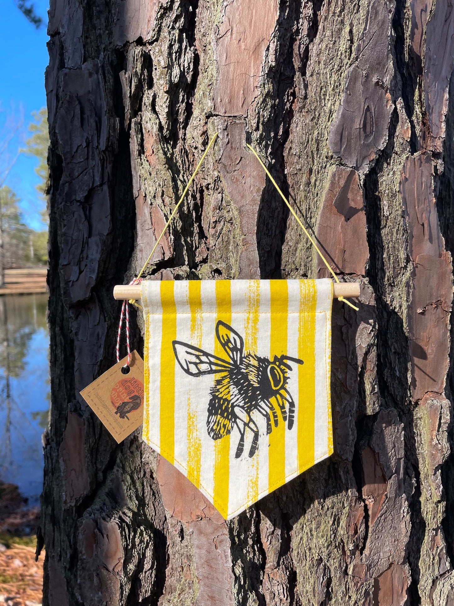 Tiny Banner with Bumble Bee