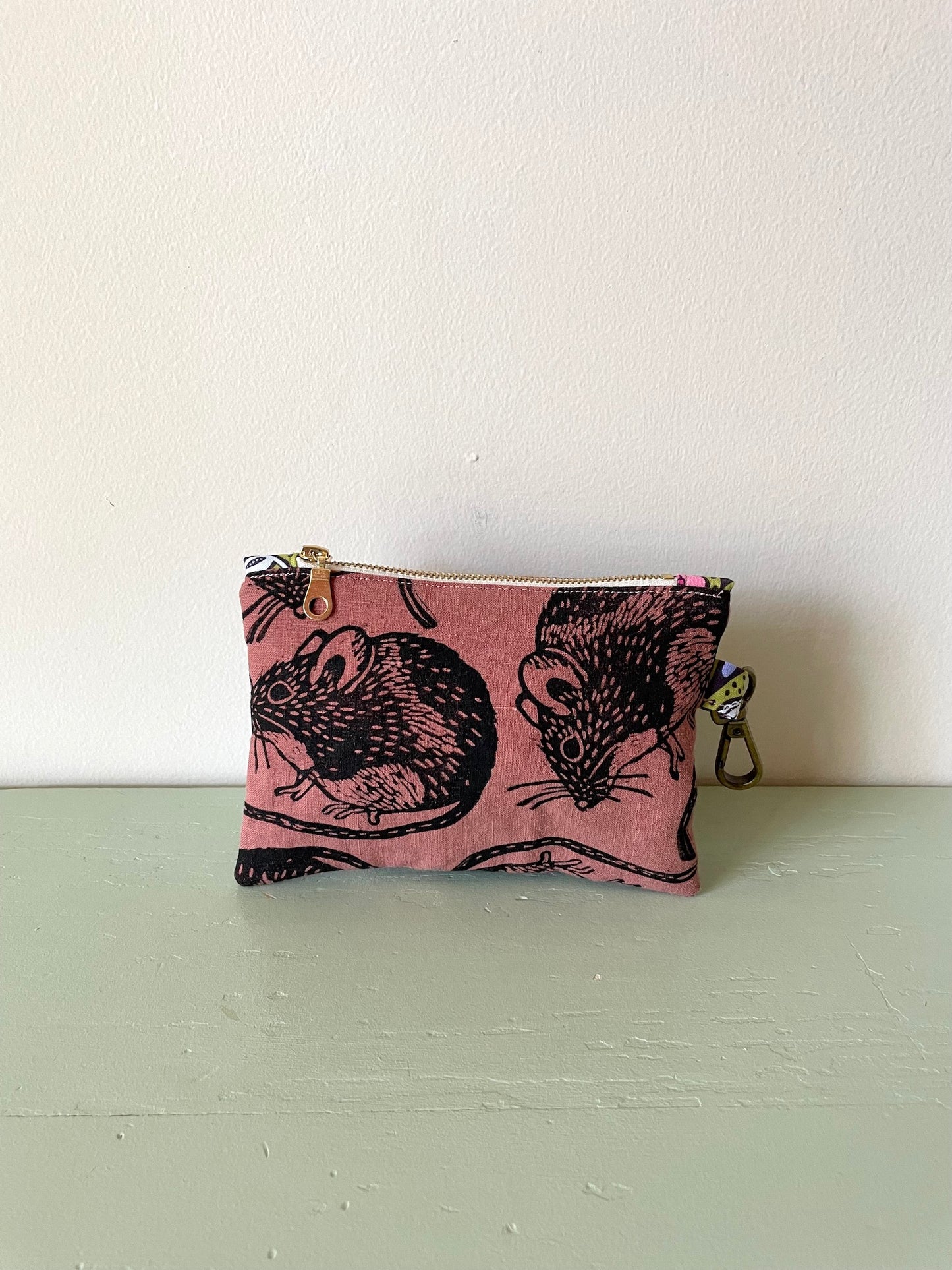 Small Zipper Pouch with House Mouse