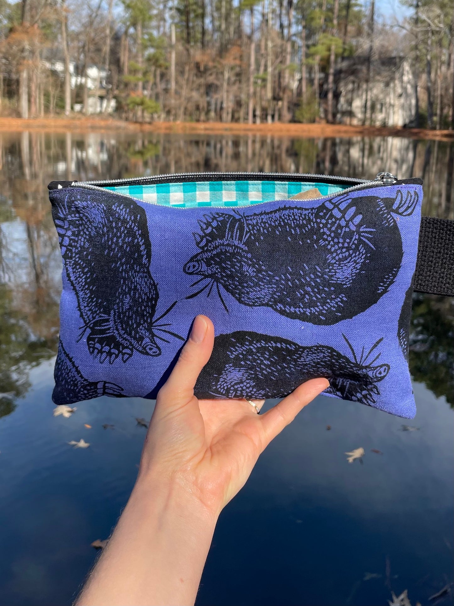 Medium Zipper Pouch with Mole